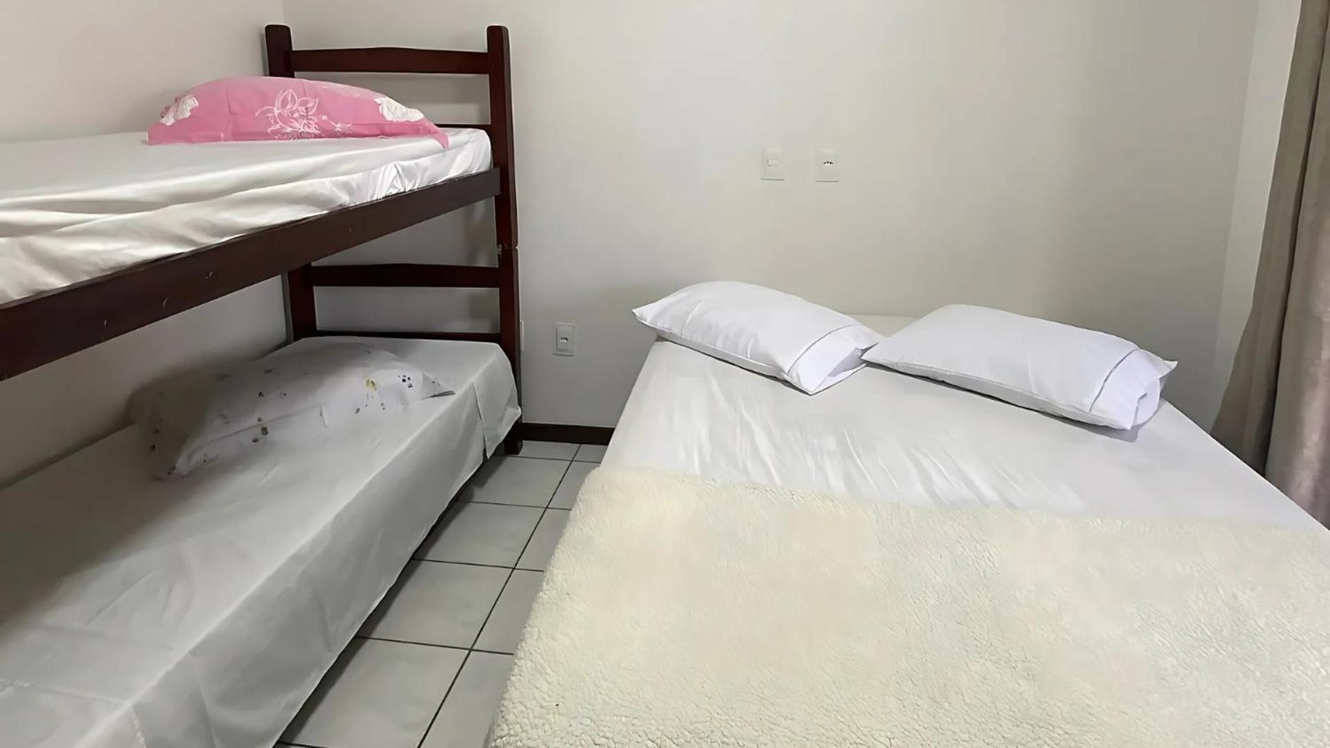 Casa Em Bombinhas Almeida E Moraes Perto Da Praia Bagian luar foto