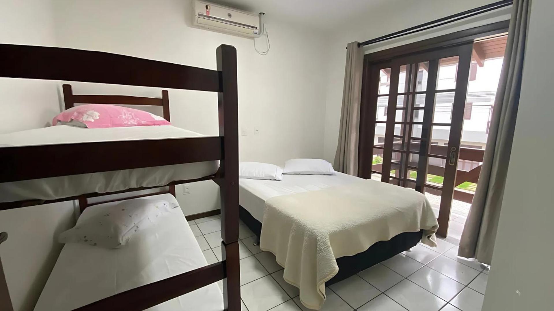 Casa Em Bombinhas Almeida E Moraes Perto Da Praia Bagian luar foto